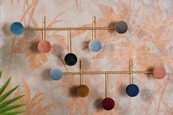 APPENDIABITI FERRO E VELLUTO 5GANCI 47X20CM 2COLORI ASS.